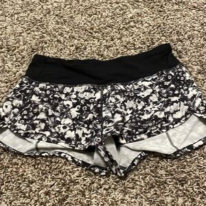 lululemon shorts size 2